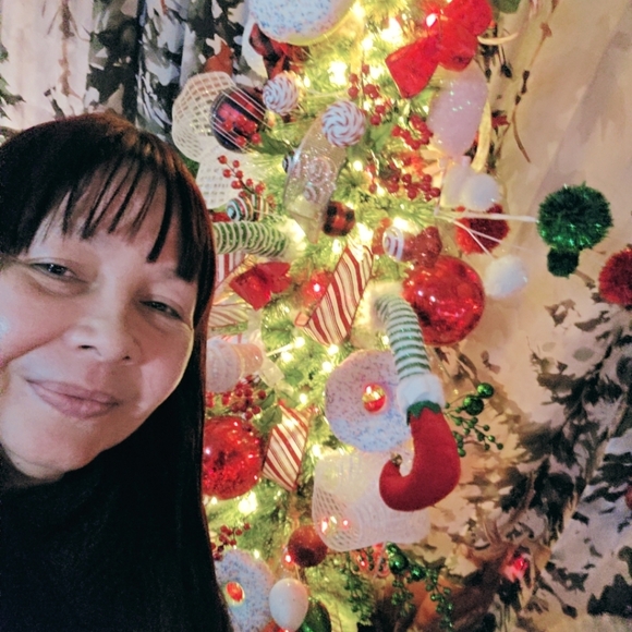 Meet your Posher, Janet - Picture 3 of 8